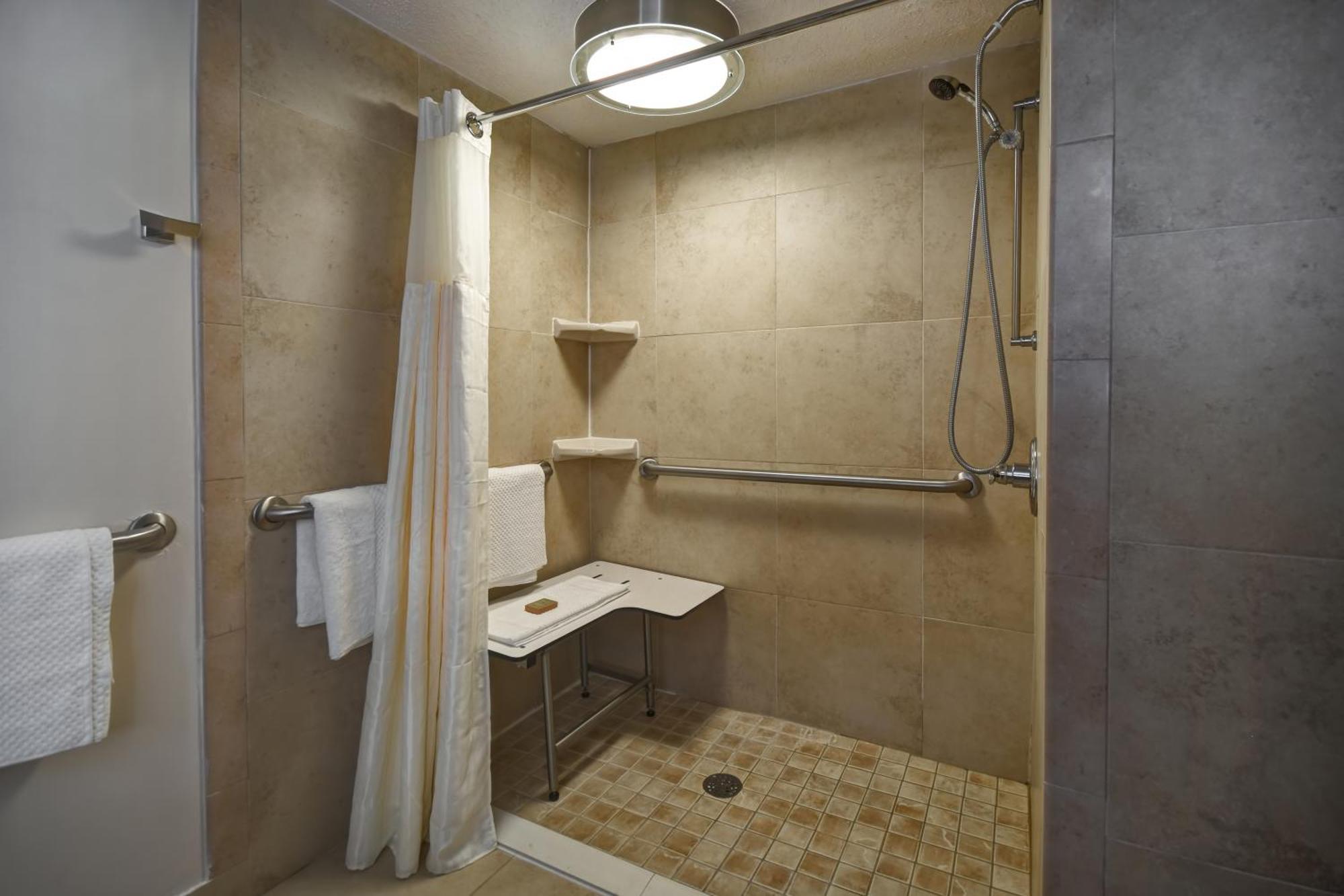 Готель Doubletree By Hilton Огаста Екстер'єр фото